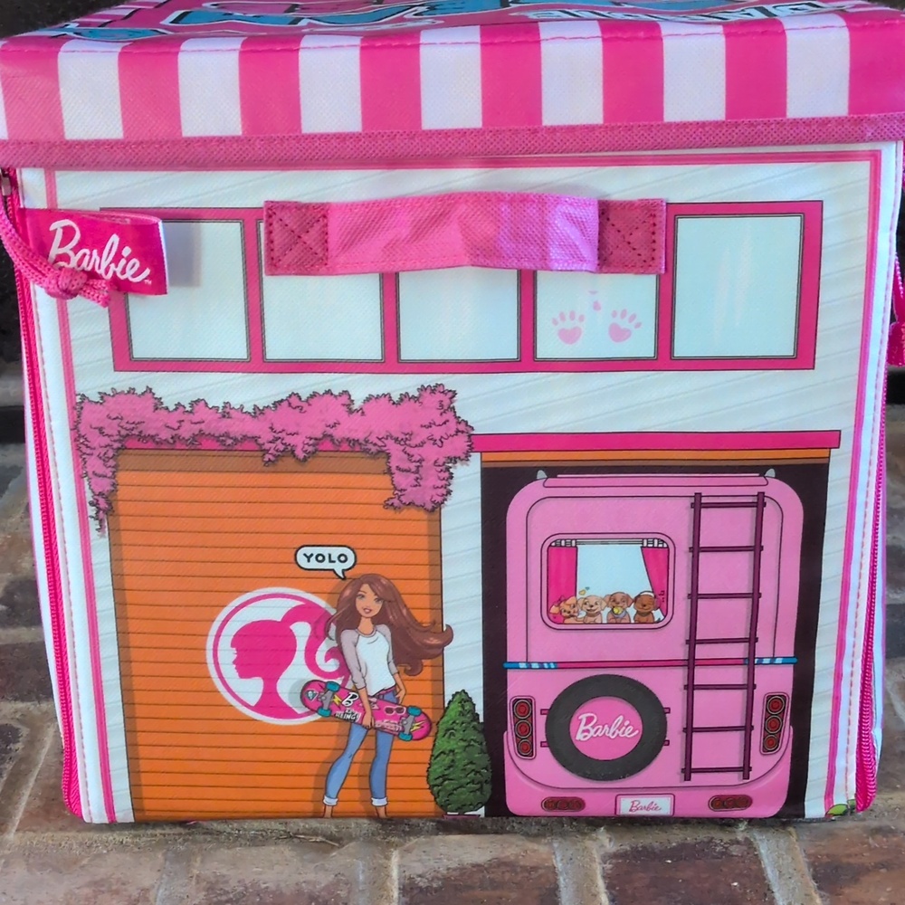 Malibu Barbie Swimming Action Doll And Barbie Organizing Cube - Picture 5 of 15